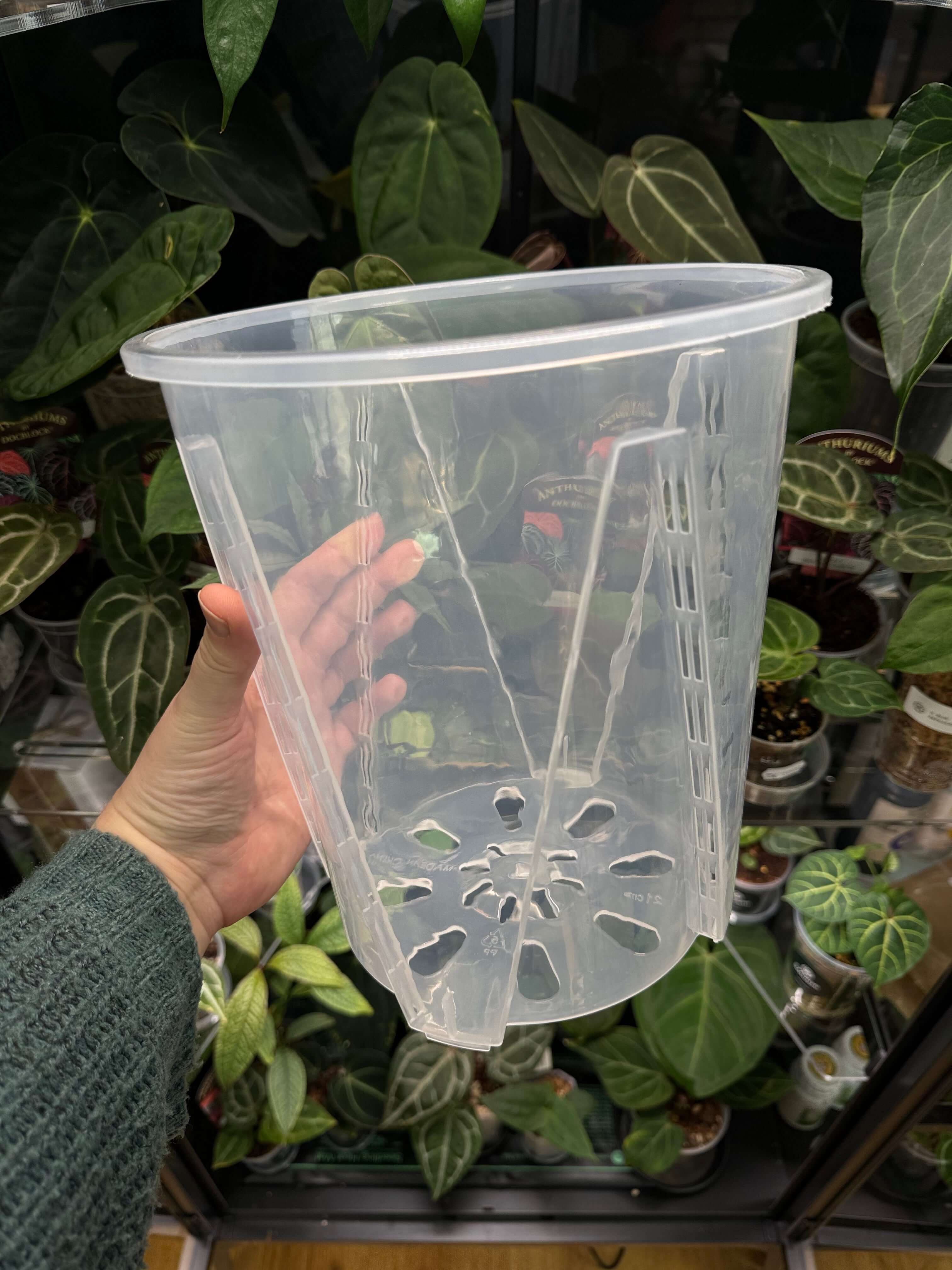 Clear Anti-Spiral Plastic Pots