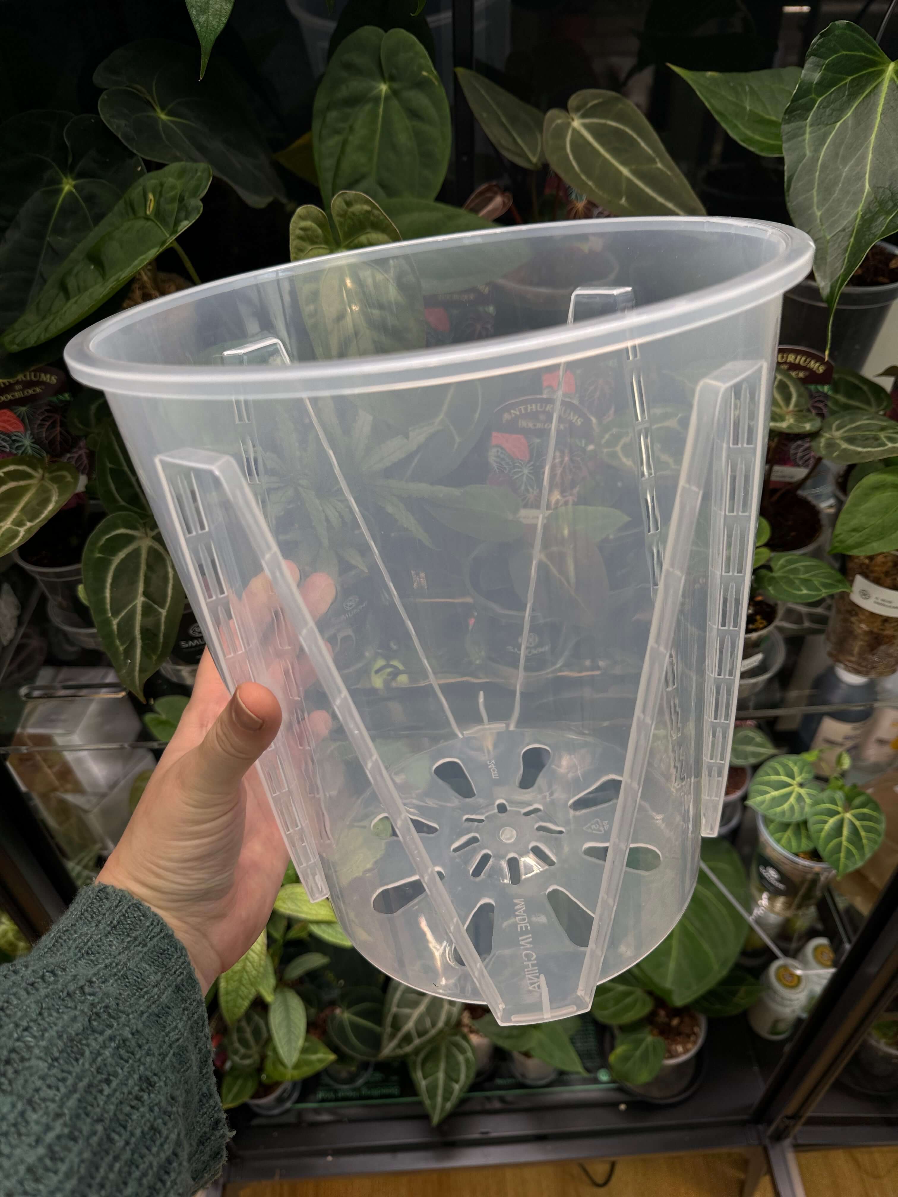 Clear Anti-Spiral Plastic Pots