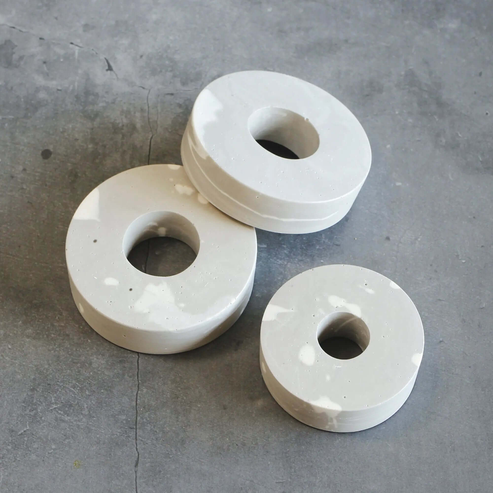 Glass Tube Stand "Donut" - Multiple Designs and Sizes - SMUKHI
