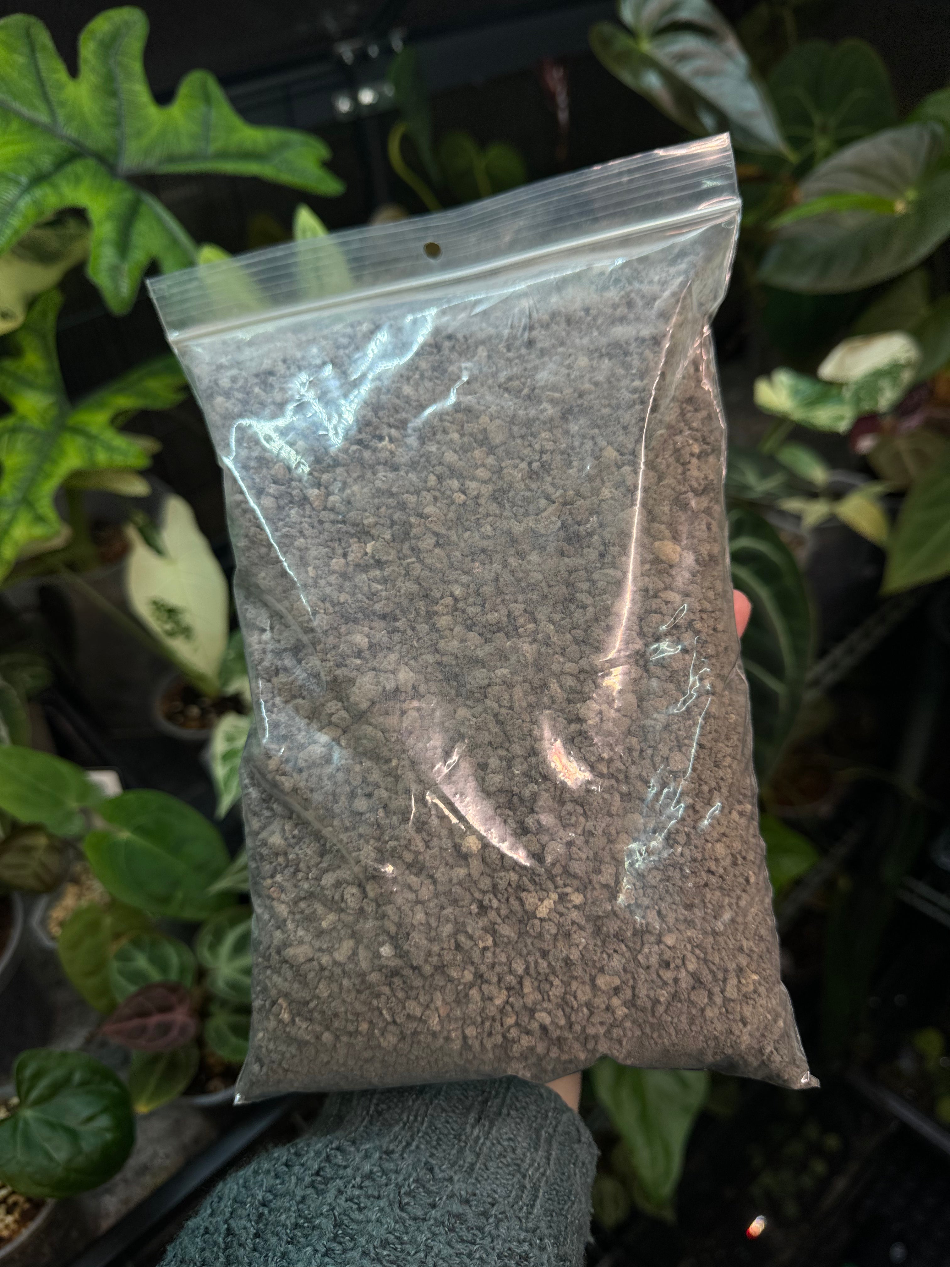 Lava Rock - 1L