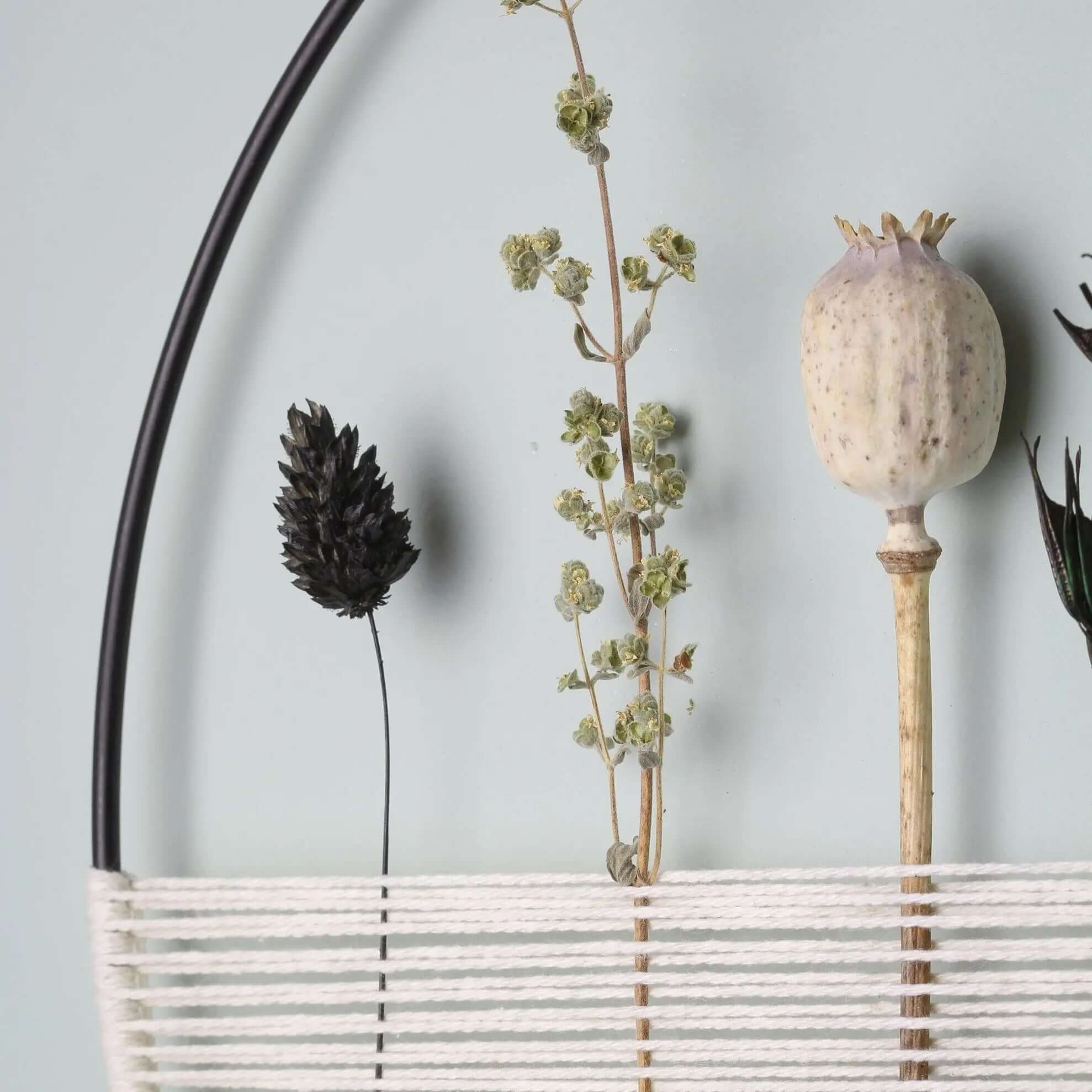Minimalist Dried Flower Wall Decor 30 cm