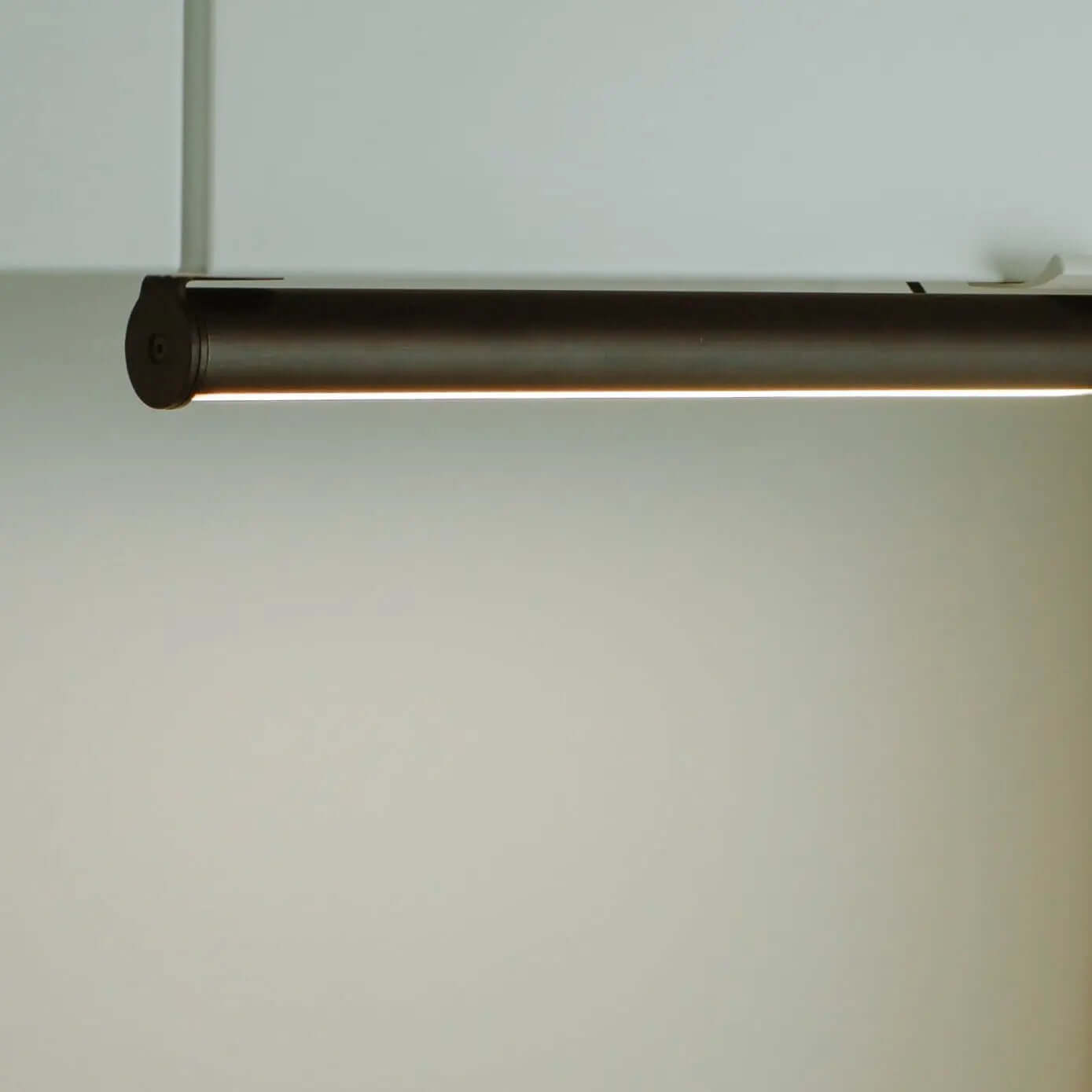 Mother Growlight wall mounts for growlight accessories, showing sturdy metal brackets for secure plant lighting installation.