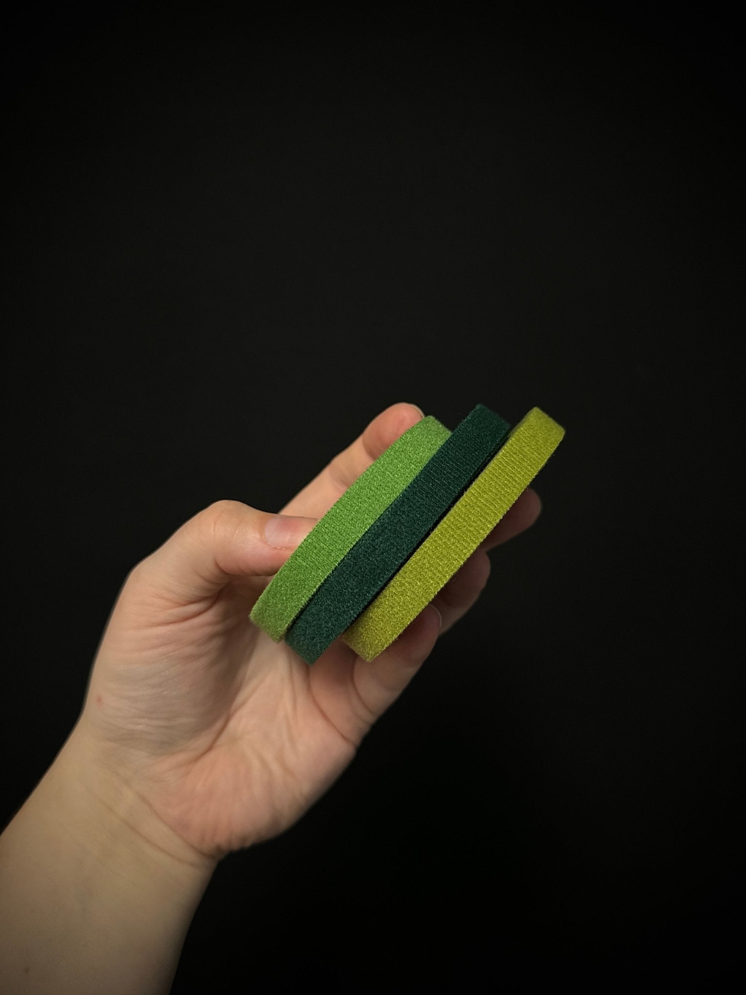 Dark green Velcro plant tie from SMUKHI, 5m climbing support for securing and supporting garden plants.